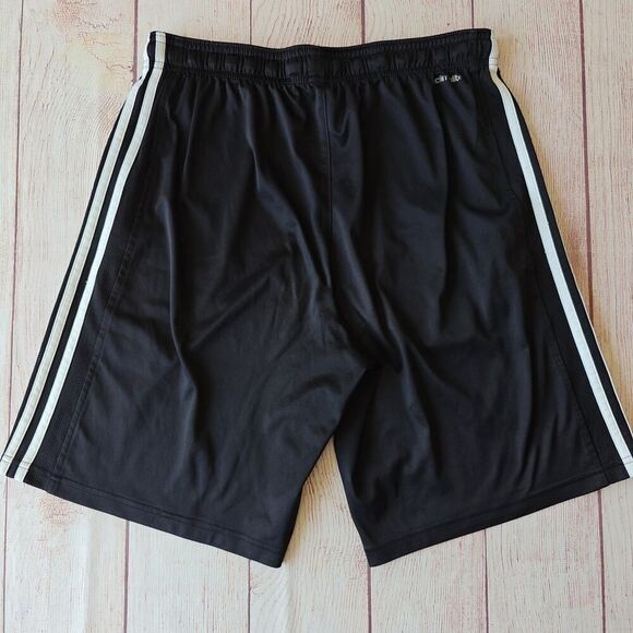 Pair of Adidas triple stripe training shorts sz S - Picture 9 of 13